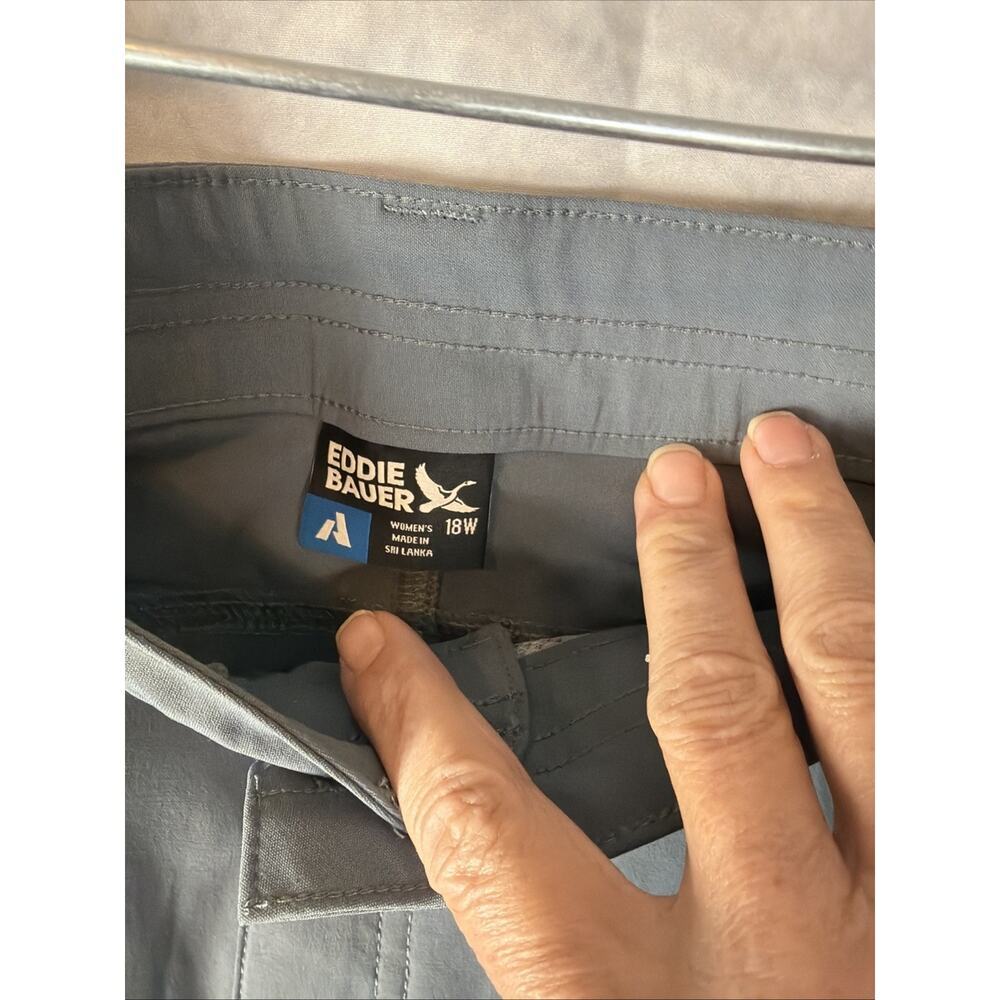Eddie Bauer First Ascent Guide Pro Pants Women's 18 Zip Pockets Everyday Hiking - Picture 7 of 9